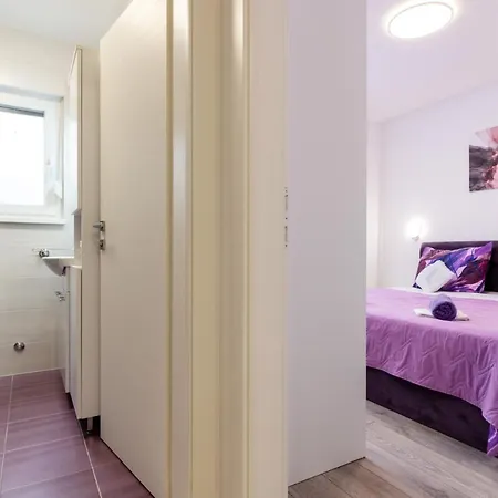 Διαμέρισμα Tomy Τρογκίρ