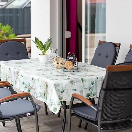 Apartment Tomy