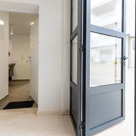 Tomy Διαμέρισμα